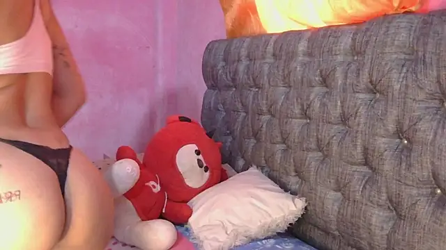 mia luna88 online show from 02.28.26