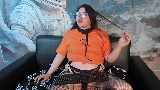 NicoleeDemara online show from 03.14.26