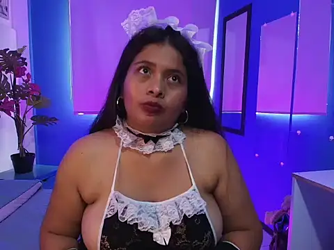 chloecorall online show from 03.16.26