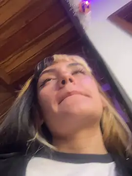 Snapshot of Sara_92 chatting on 03.27.26 Sara 92 online show from 03.27.26