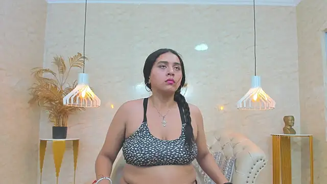 Lunaa Abril online show from 03.10.26