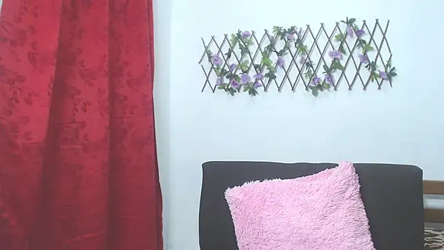 Assly Love online show from 06.05.26