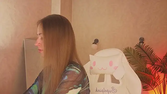 Bella McKenzie online show from 03.06.26