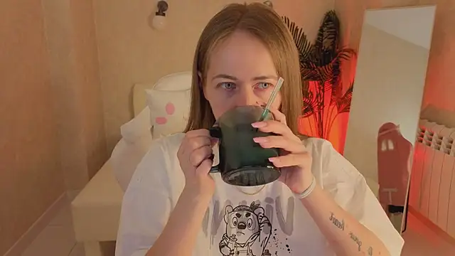 Bella McKenzie online show from 03.14.26