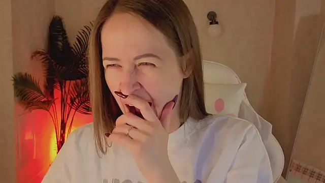 Bella McKenzie online show from 03.17.26