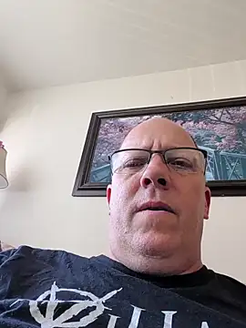 Snapshot of WorthingtonM3 chatting on 06.18.26 WorthingtonM3 online show from 06.18.26