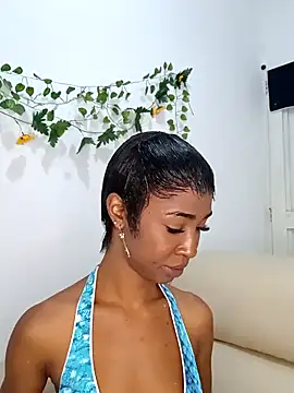 TinnaPeyton online show from 04.28.26