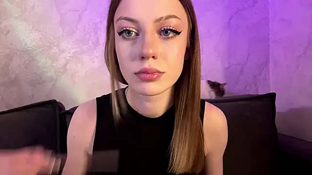 Rosalielue online show from 04.23.26