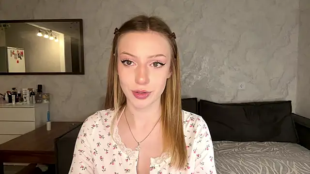 Rosalielue online show from 06.20.26