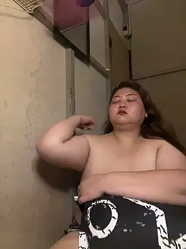 HotBig Momma online show from 03.18.26