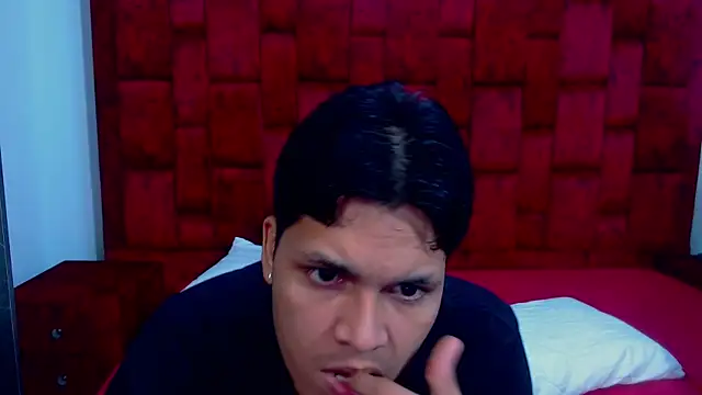 Snapshot of Jasmin_Dino chatting on 03.10.26 Jasmin Dino online show from 03.10.26