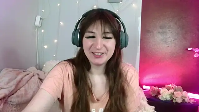 Birdie Kiss online show from 06.22.26
