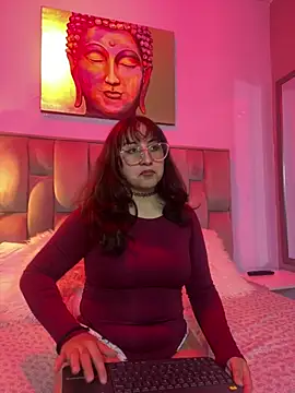 Maddie-LesYoux online show from 03.02.26