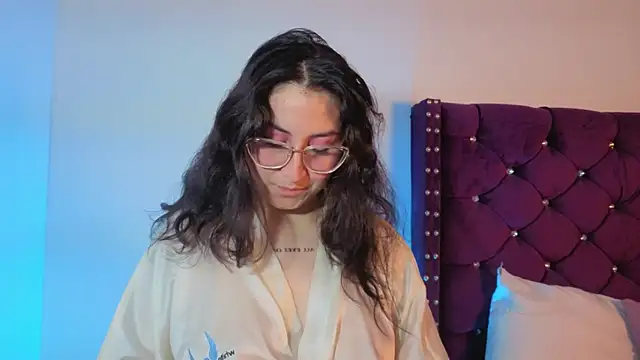 Maddie-LesYoux online show from 05.27.26