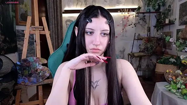 Snapshot of EffieMeowley chatting on 04.12.26 EffieMeowley online show from 04.12.26