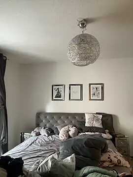 JuliaPrivat online show from 03.15.26