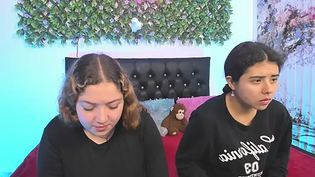 valeria and zoe online show from 04.28.26