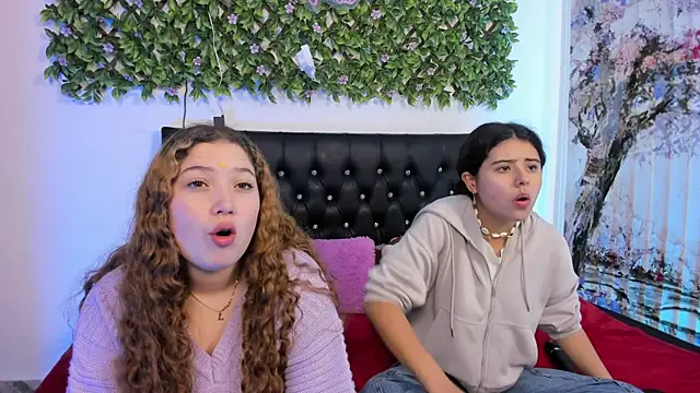 valeria and zoe online show from 04.30.26