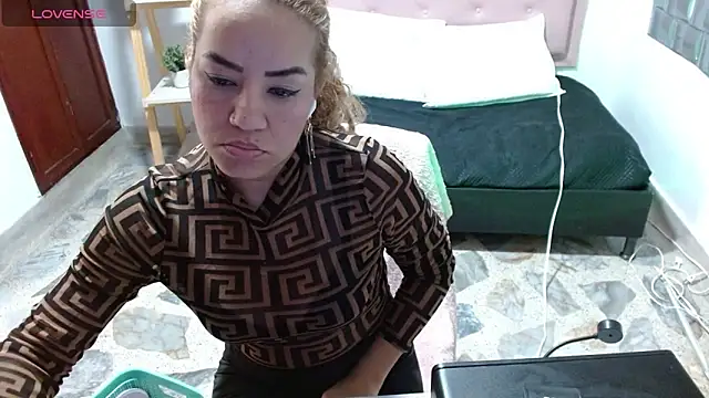 Brenda  222 online show from 02.26.26