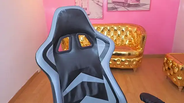 Kristen black T online show from 02.27.26