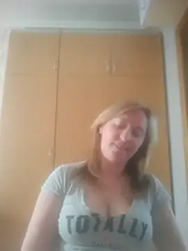 Snapshot of ChristinaYork chatting on 05.04.26 ChristinaYork online show from 05.04.26