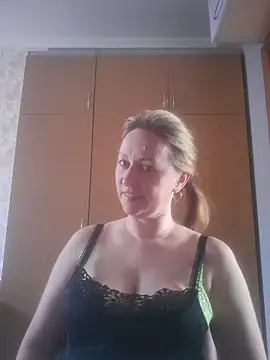 Snapshot of ChristinaYork chatting on 05.14.26 ChristinaYork online show from 05.14.26