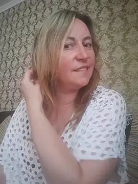 Snapshot of ChristinaYork chatting on 06.19.26 ChristinaYork online show from 06.19.26
