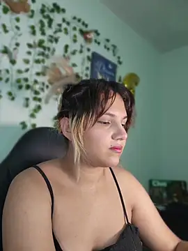 aurora bela online show from 04.24.26