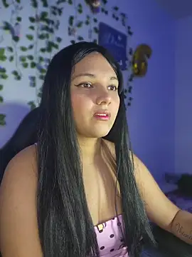 aurora bela online show from 04.25.26