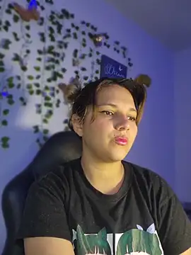aurora bela online show from 04.26.26