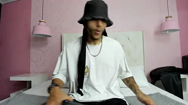 DanteLuxx online show from 04.27.26