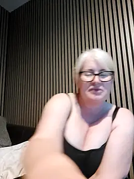 FlirtyFleur-x online show from 05.06.26