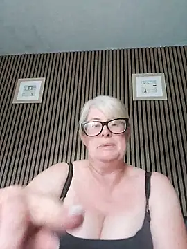FlirtyFleur-x online show from 05.29.26