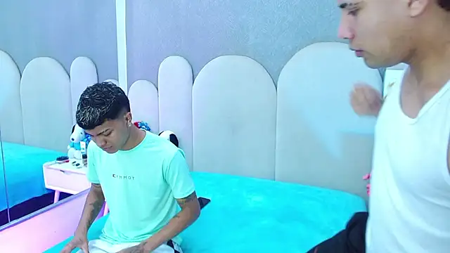 party duo boys online show from 03.10.26