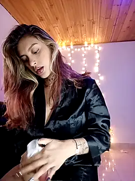 agathamoont online show from 03.07.26