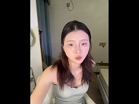 Snapshot of Y--F--LOVE chatting on 05.05.26 Y--F--LOVE online show from 05.05.26