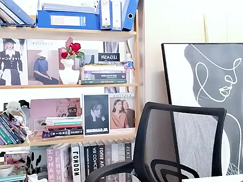 LeNaLyy online show from 03.18.26