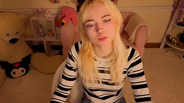 Iris Ivory online show from 03.14.26