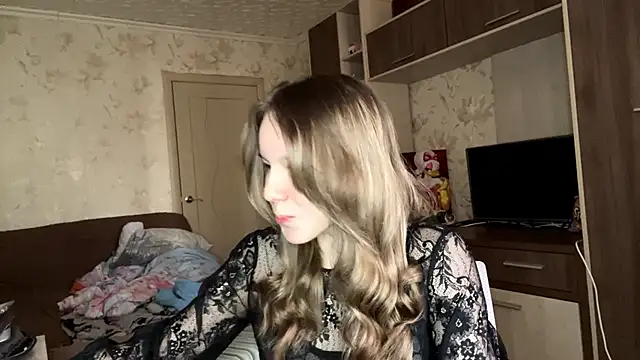 PrettyReal online show from 03.10.26