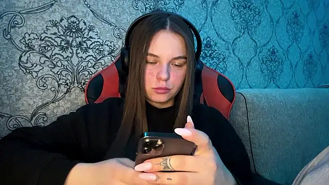 AkikoAnkrom online show from 03.10.26