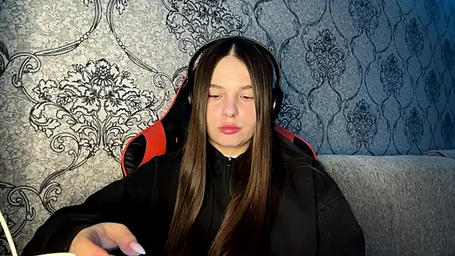 AkikoAnkrom online show from 03.11.26