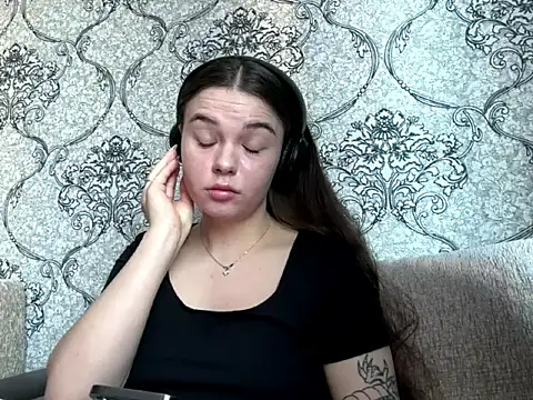 AkikoAnkrom online show from 03.17.26