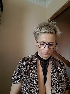 LunaBlaise online show from 03.17.26