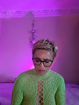 LunaBlaise online show from 06.08.26
