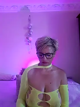 LunaBlaise online show from 06.22.26