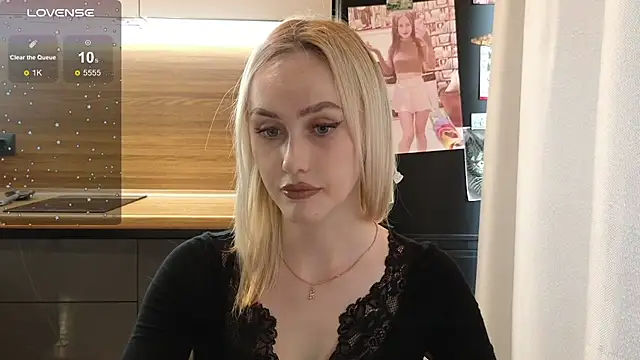Snapshot of Bella_Villen chatting on 07.11.26 Bella Villen online show from 07.11.26