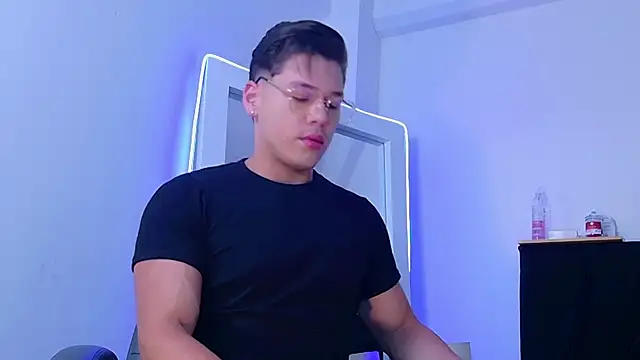 NIKLAS BRAUNN01 online show from 03.07.26