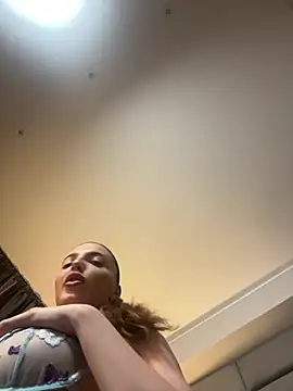 KarmaFoxx online show from 04.28.26