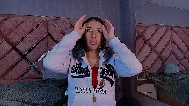 LilyRossi  online show from 04.18.26