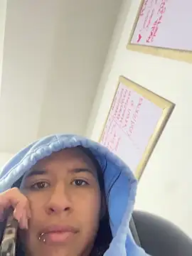 LilyRossi  online show from 05.27.26